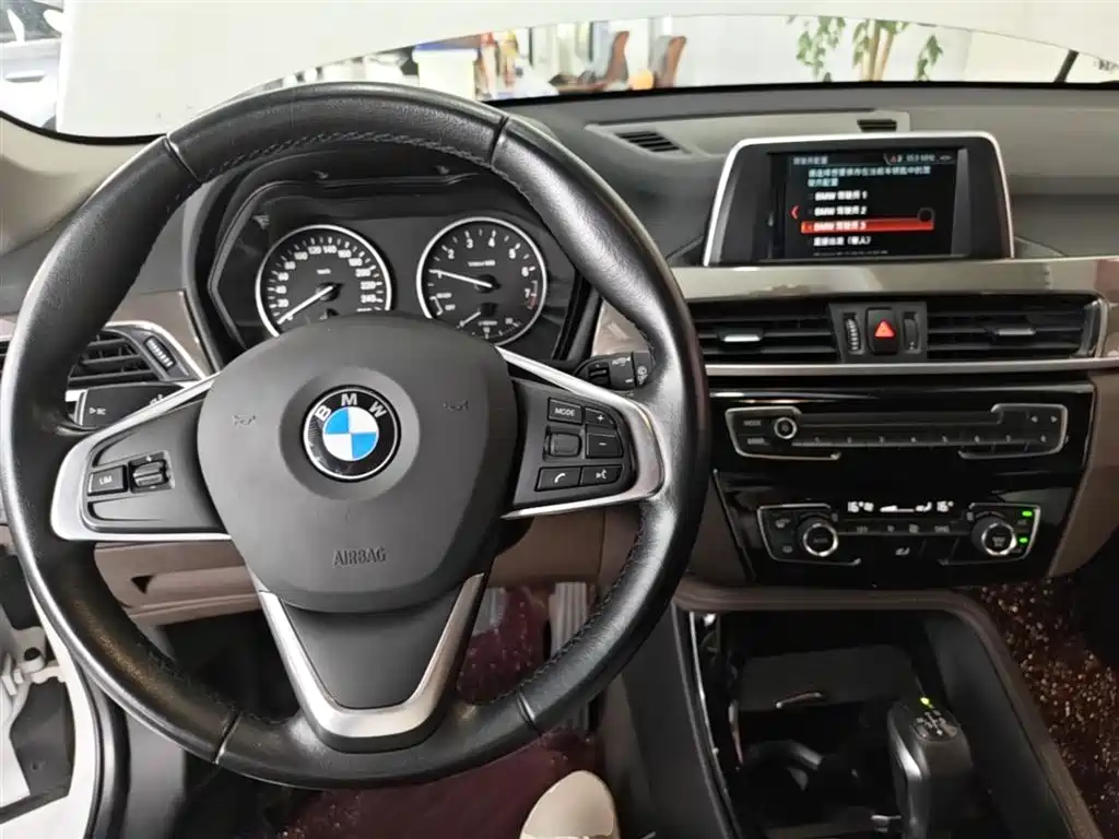 BMW X1 2018 — фото 10