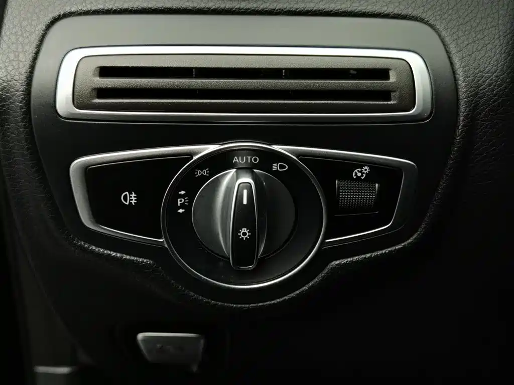 Mercedes-Benz GLC 2020 — фото 21