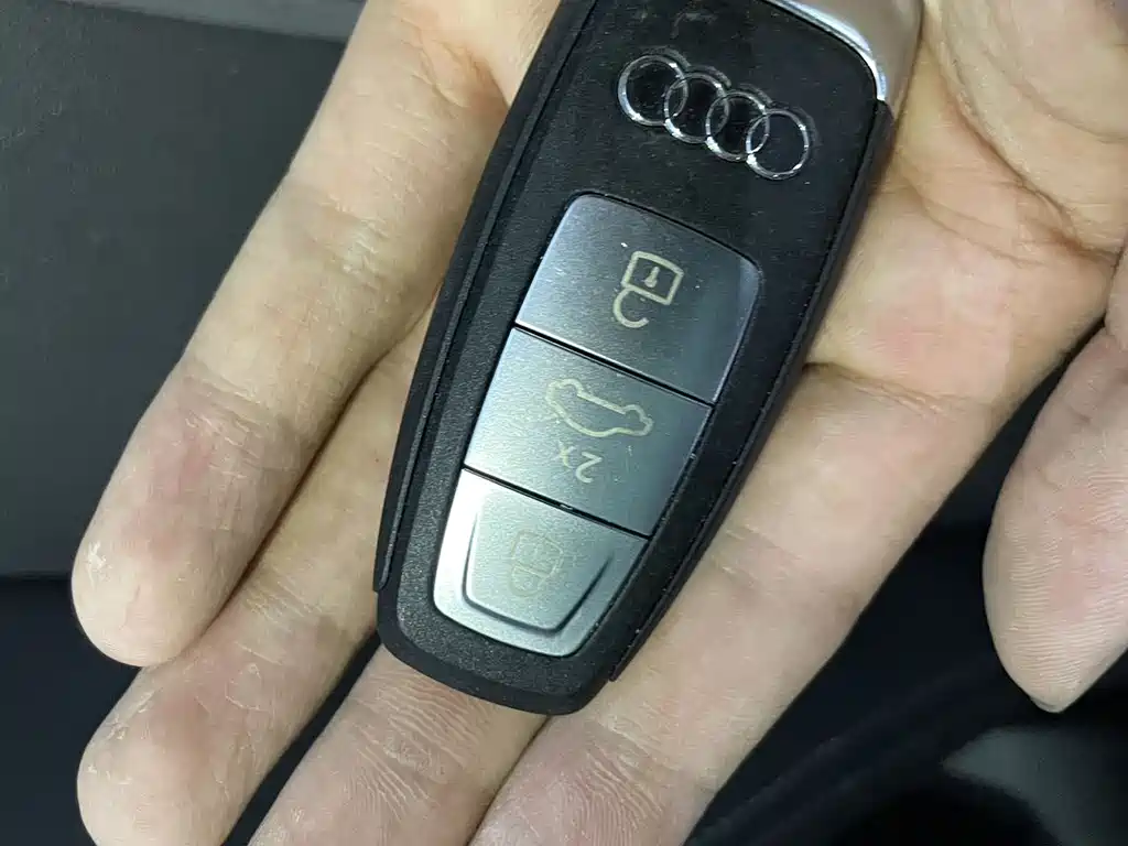 Audi A3 2023 — фото 21