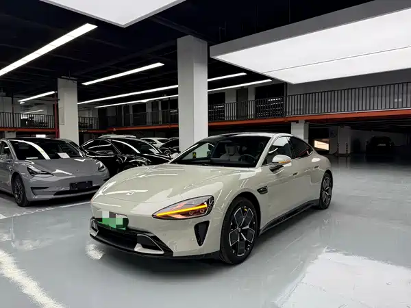 Xiaomi SU7 2024