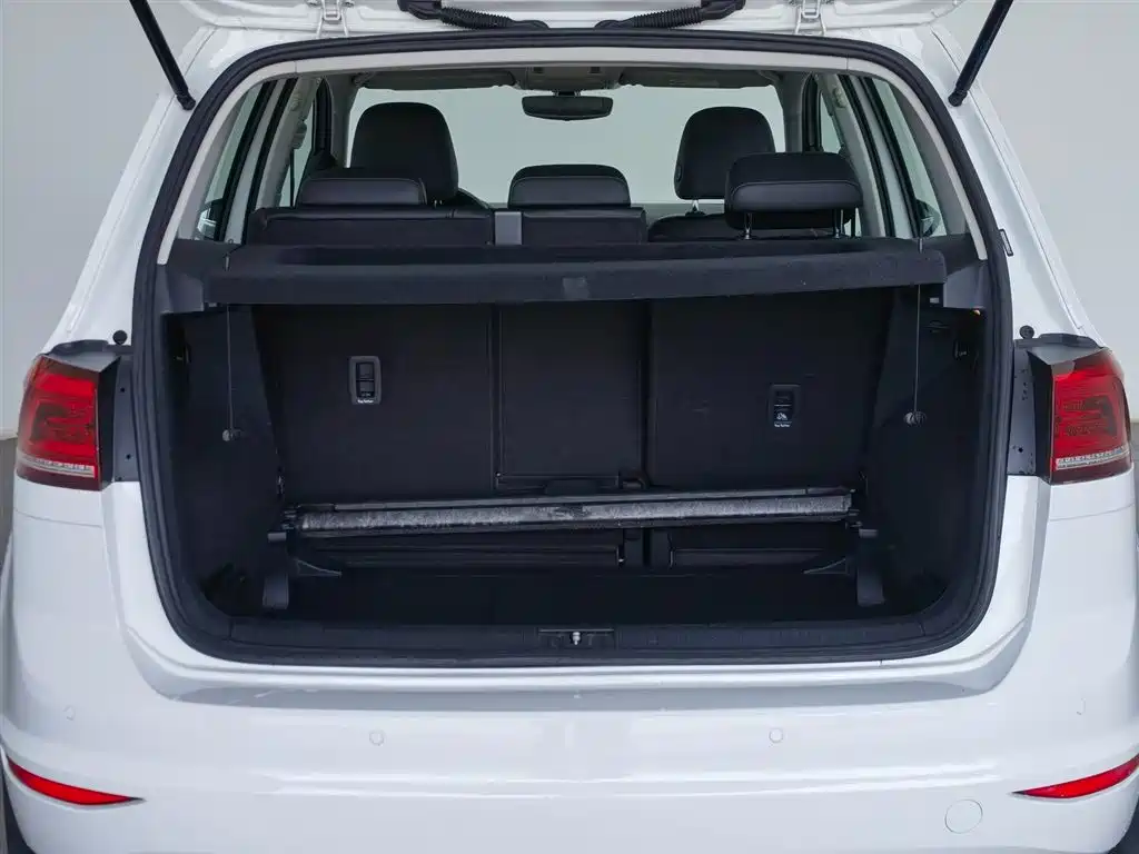 Volkswagen Golf Sportsvan 2017 — фото 18