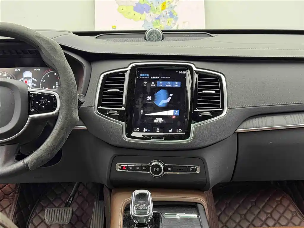 Volvo XC90 2021 — фото 12