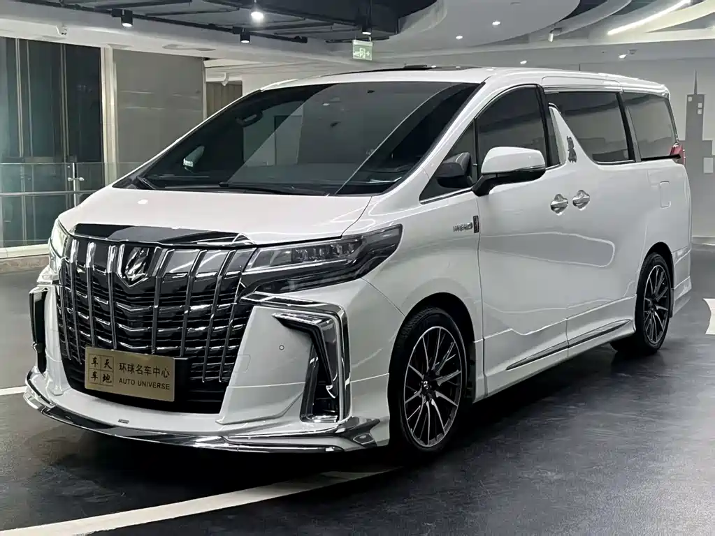 Toyota Alphard 2020 — фото 1