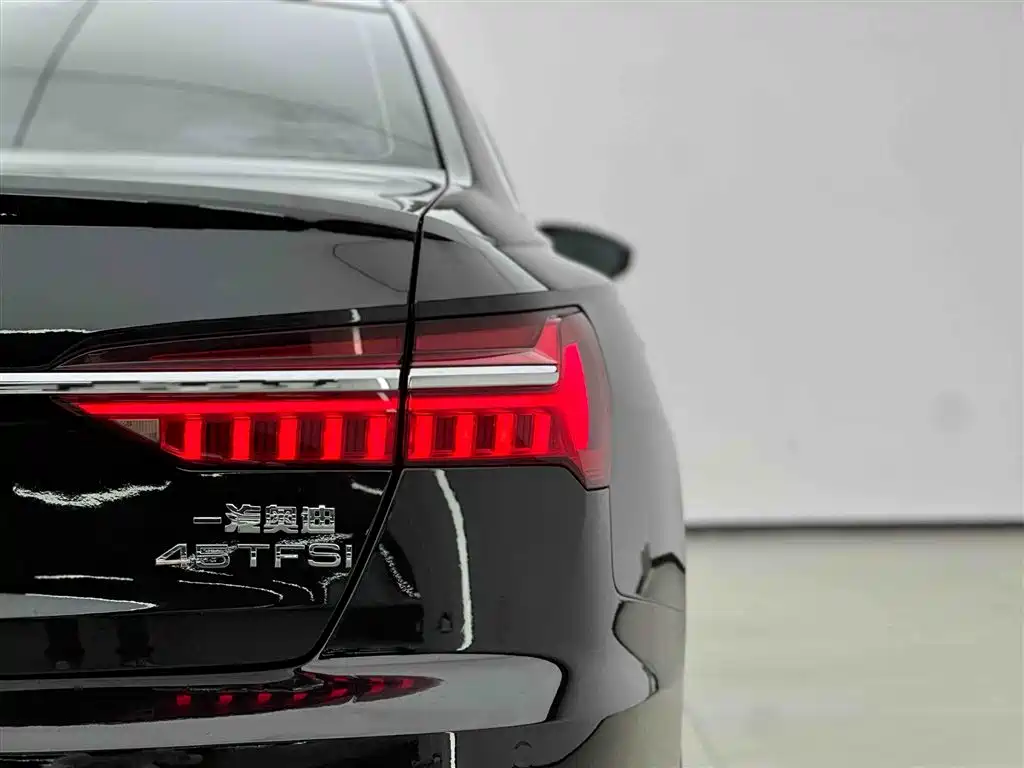 Audi A6L 2022 — фото 16