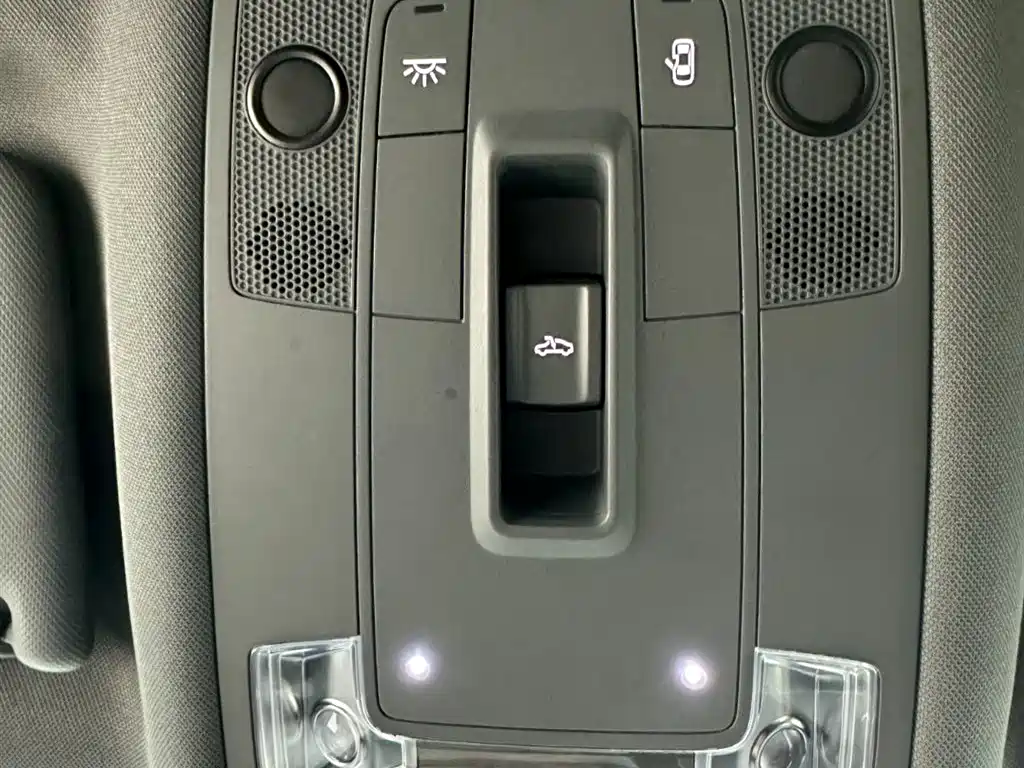 Audi A3 2023 — фото 22