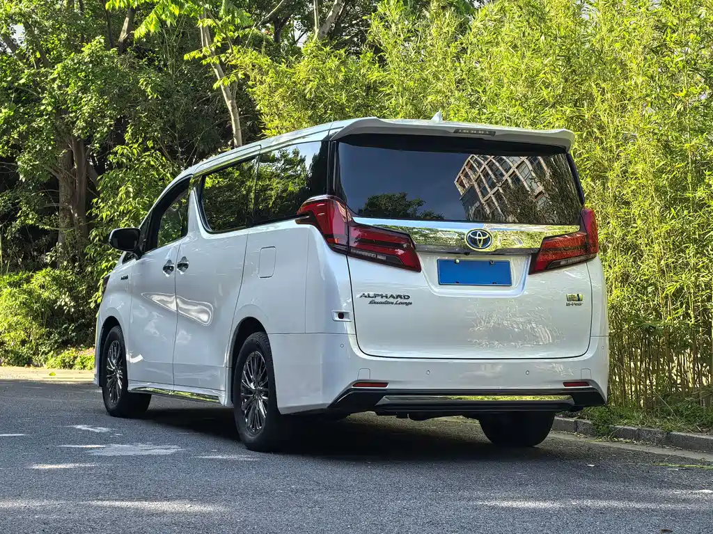 Toyota Alphard 2021 — фото 4