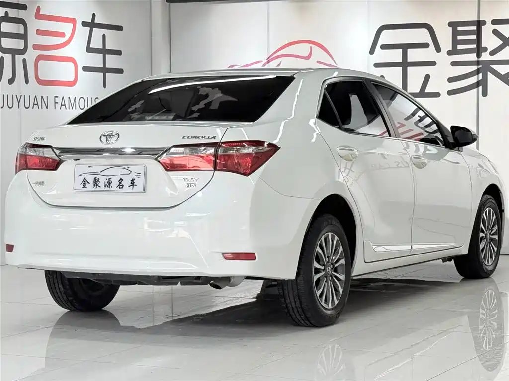 Toyota Corolla 2018 — фото 6