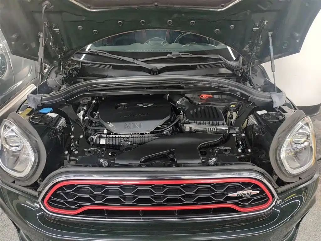 MINI JCW Countryman 2019 — фото 16