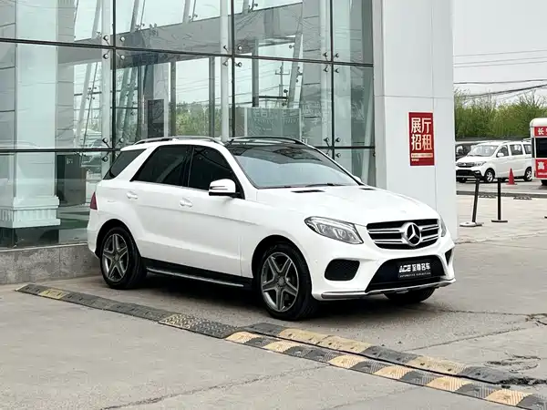 Mercedes-Benz GLE 2016