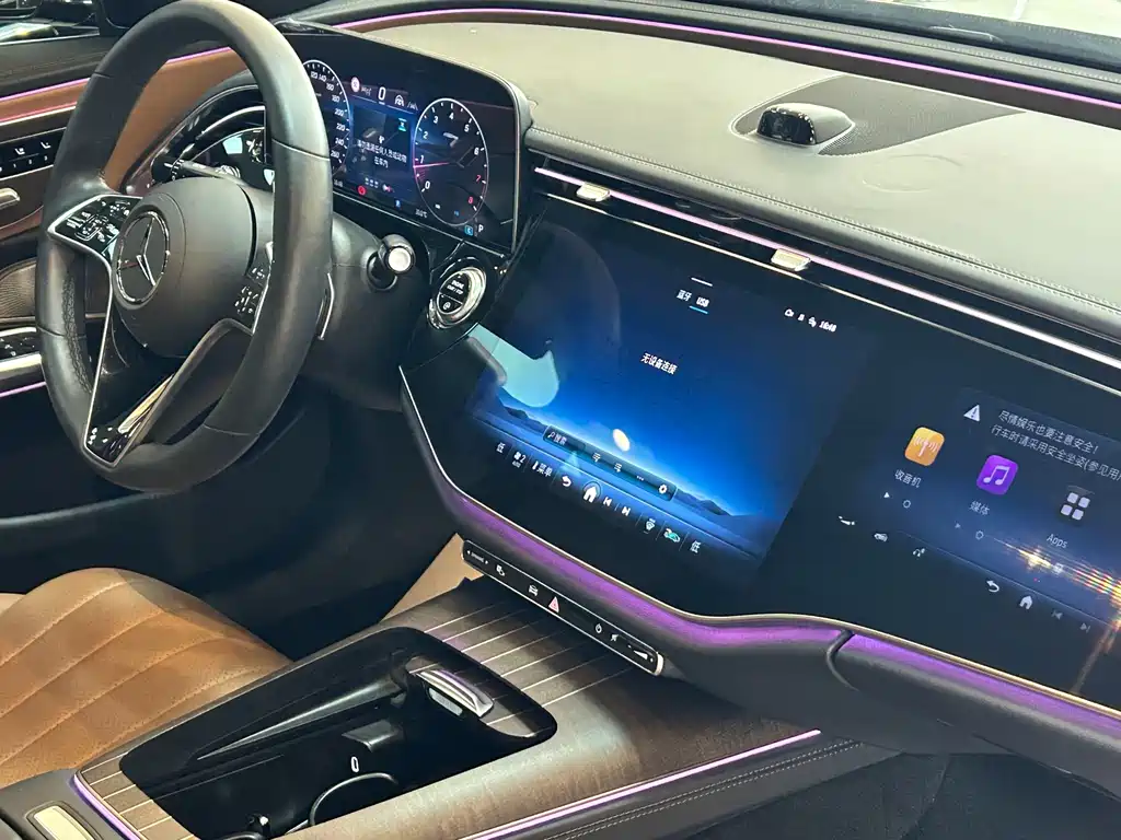 Mercedes-Benz E-Class 2024 — фото 18