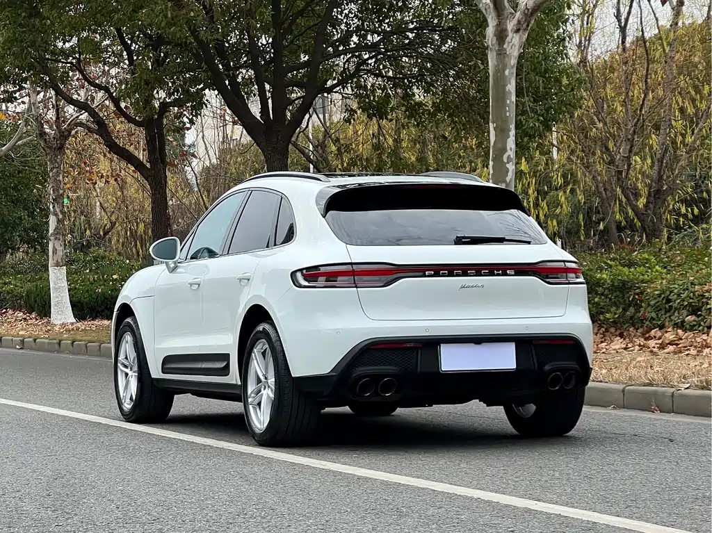 Porsche Macan 2023 — фото 5