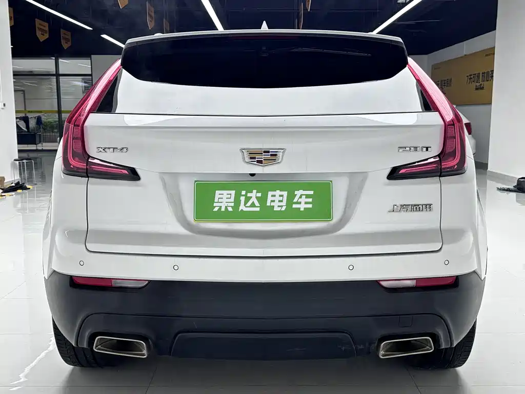 Cadillac XT4 2021 — фото 6