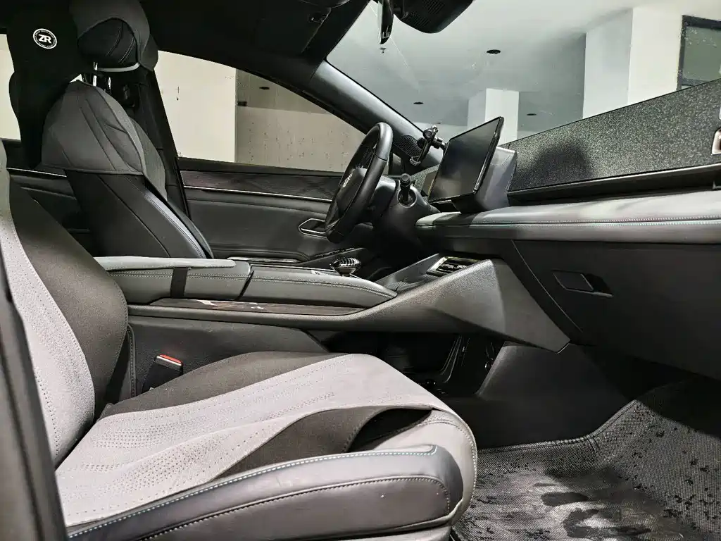 BYD Qin L 2025 — фото 6