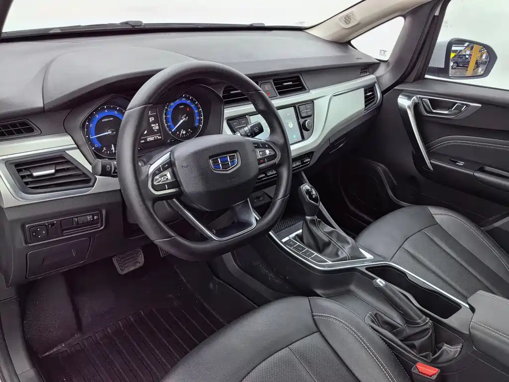 Geely Vision X3 2020 — фото 15