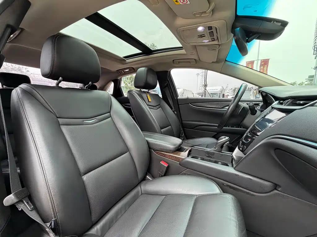 Cadillac XTS 2019 — фото 14