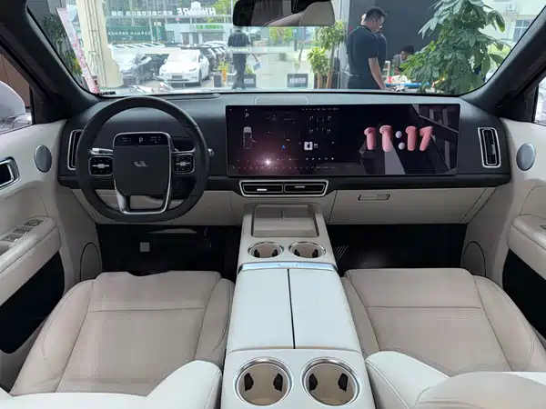 Li Auto L8 2023