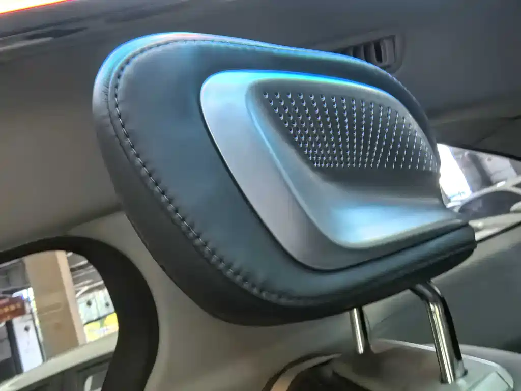 Toyota Sienna 2022 — фото 12