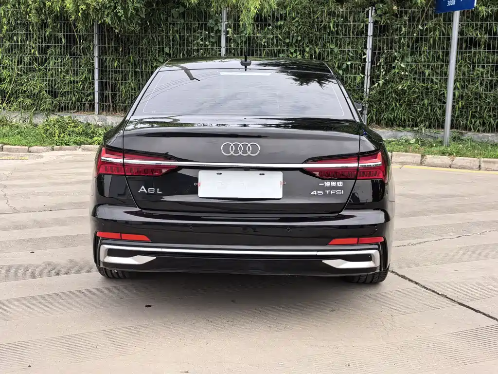 Audi A6L 2023 — фото 11