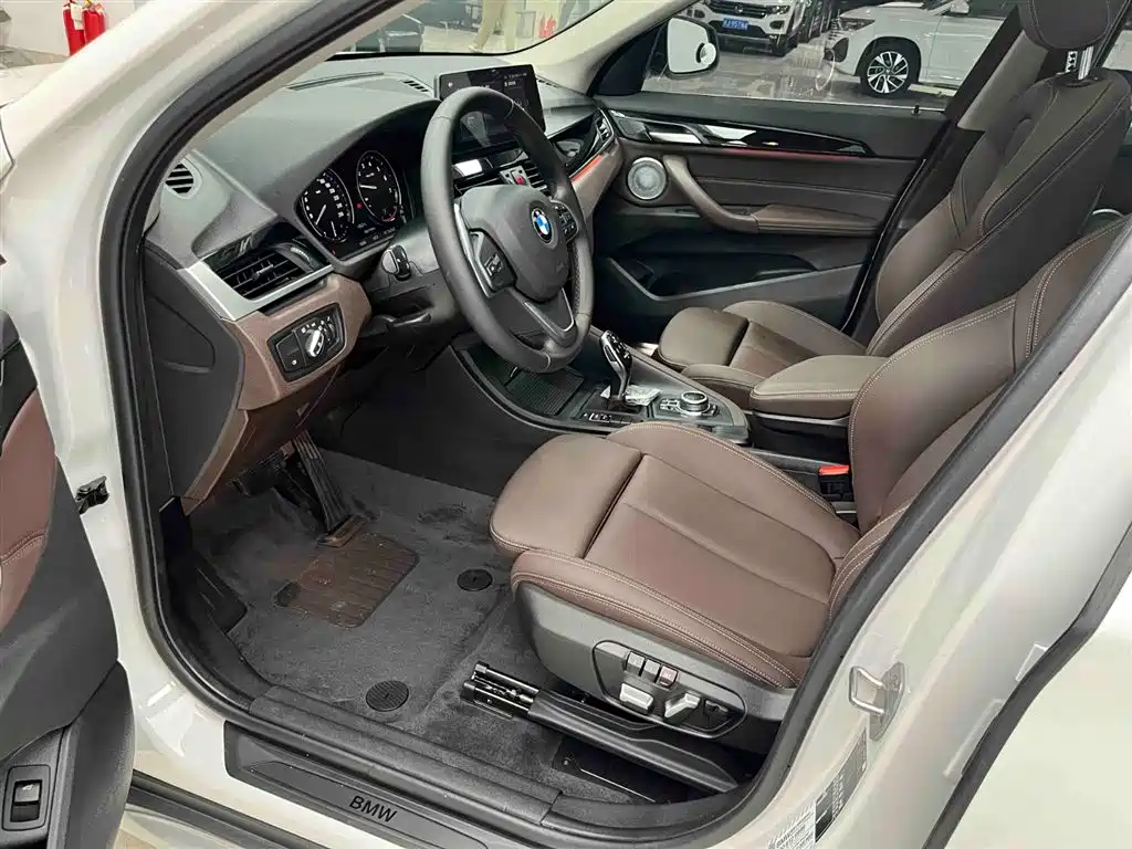 BMW X1 2022 — фото 11