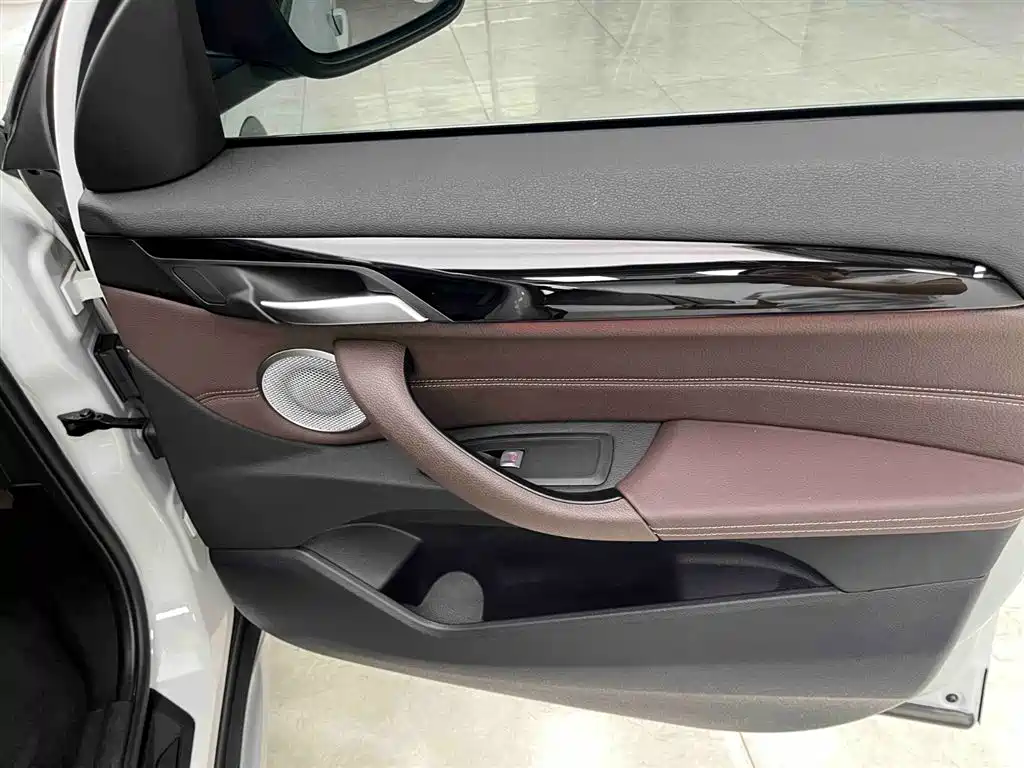 BMW X1 2022 — фото 12