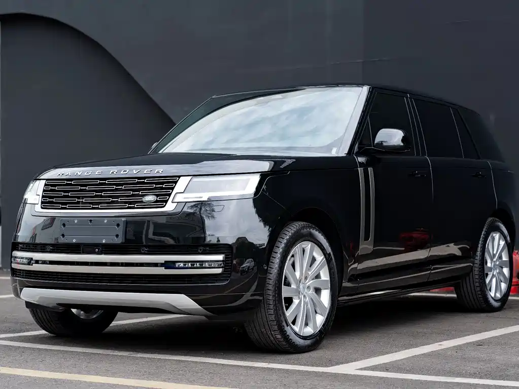Land Rover Range Rover 2024 — фото 1