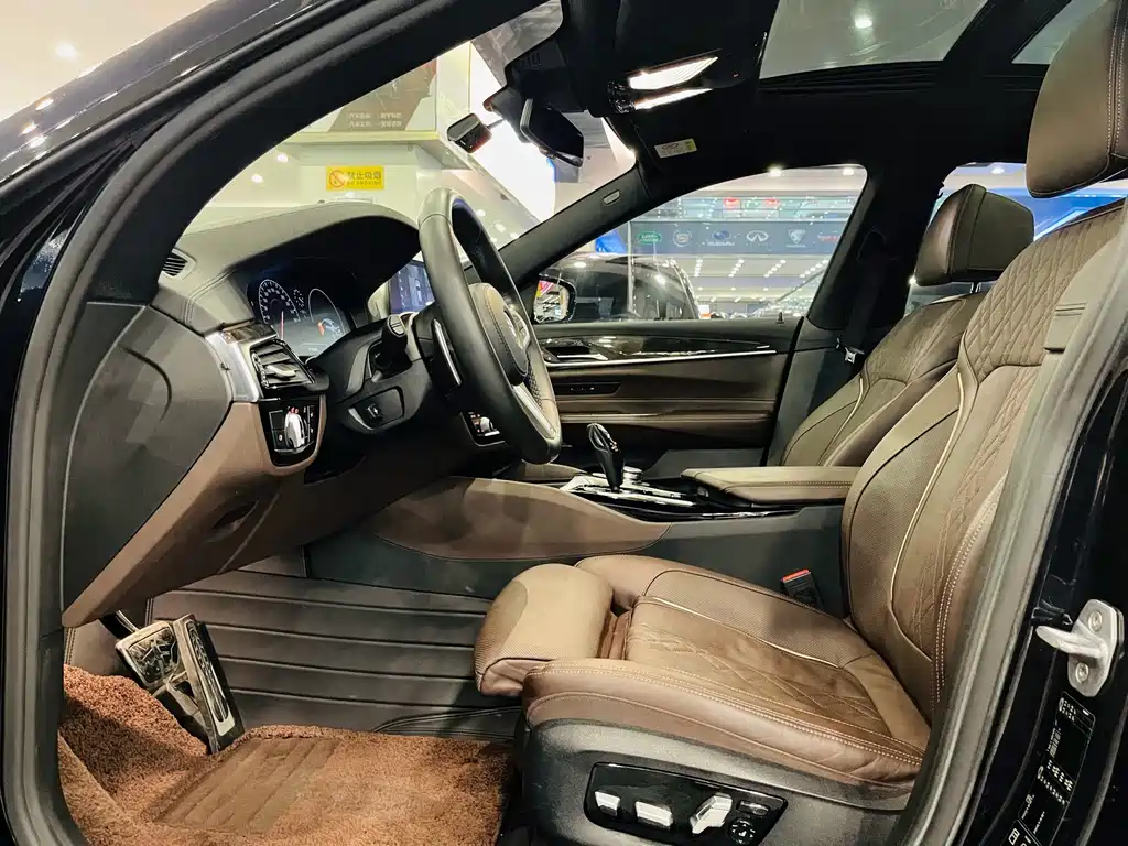 BMW 6 Series GT 2018 — фото 3