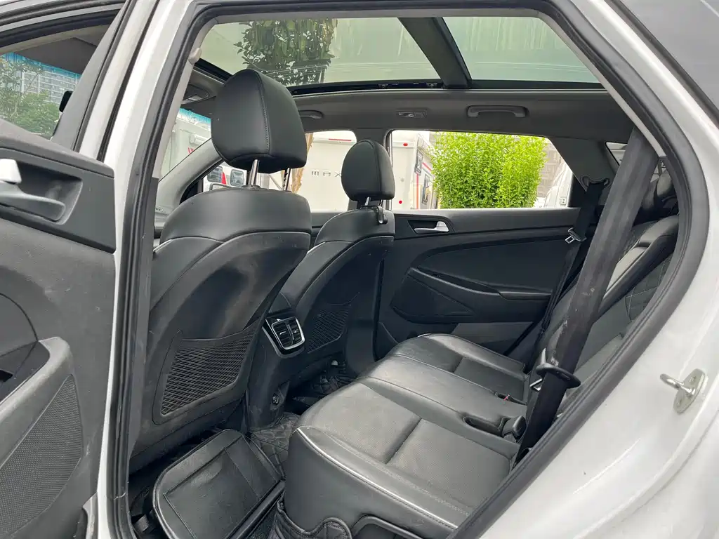 Hyundai Tucson 2020 — фото 13