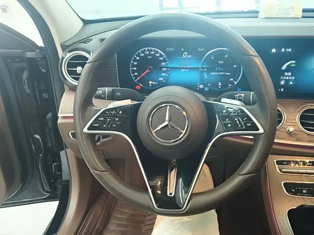 Mercedes-Benz E-Class 2022 — фото 11