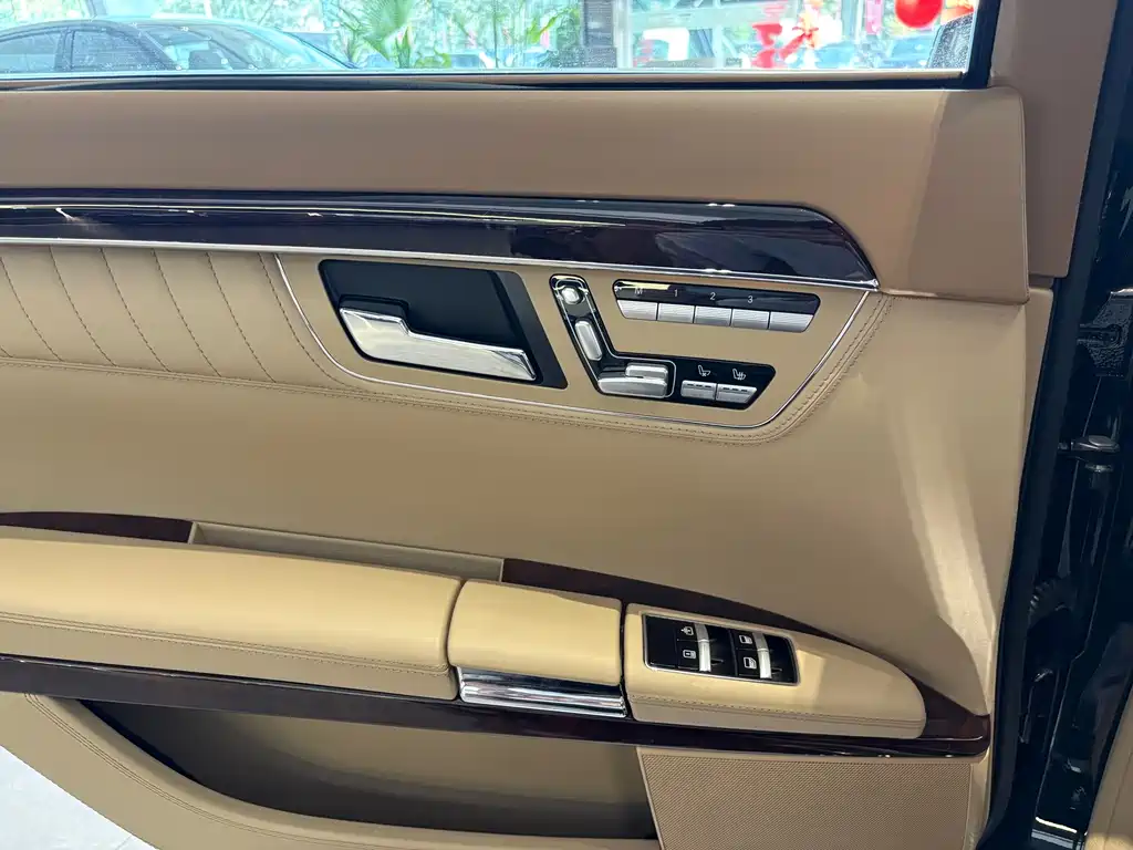 Mercedes-Benz S-Class 2010 — фото 20
