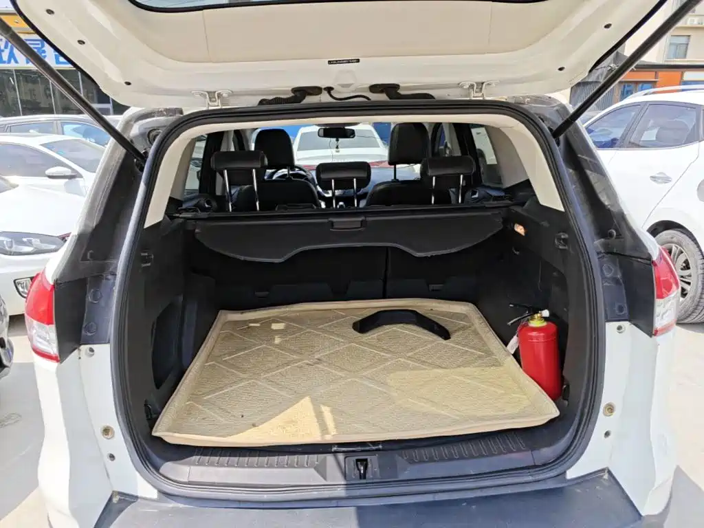 Ford Kuga 2015 — фото 19
