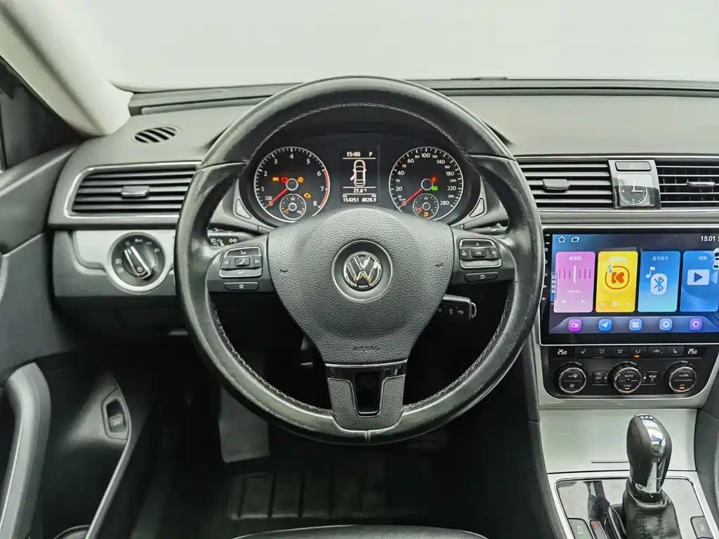 Volkswagen Passat 2016 — фото 11