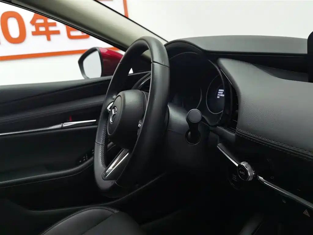 Mazda 3 Axela 2021 — фото 22