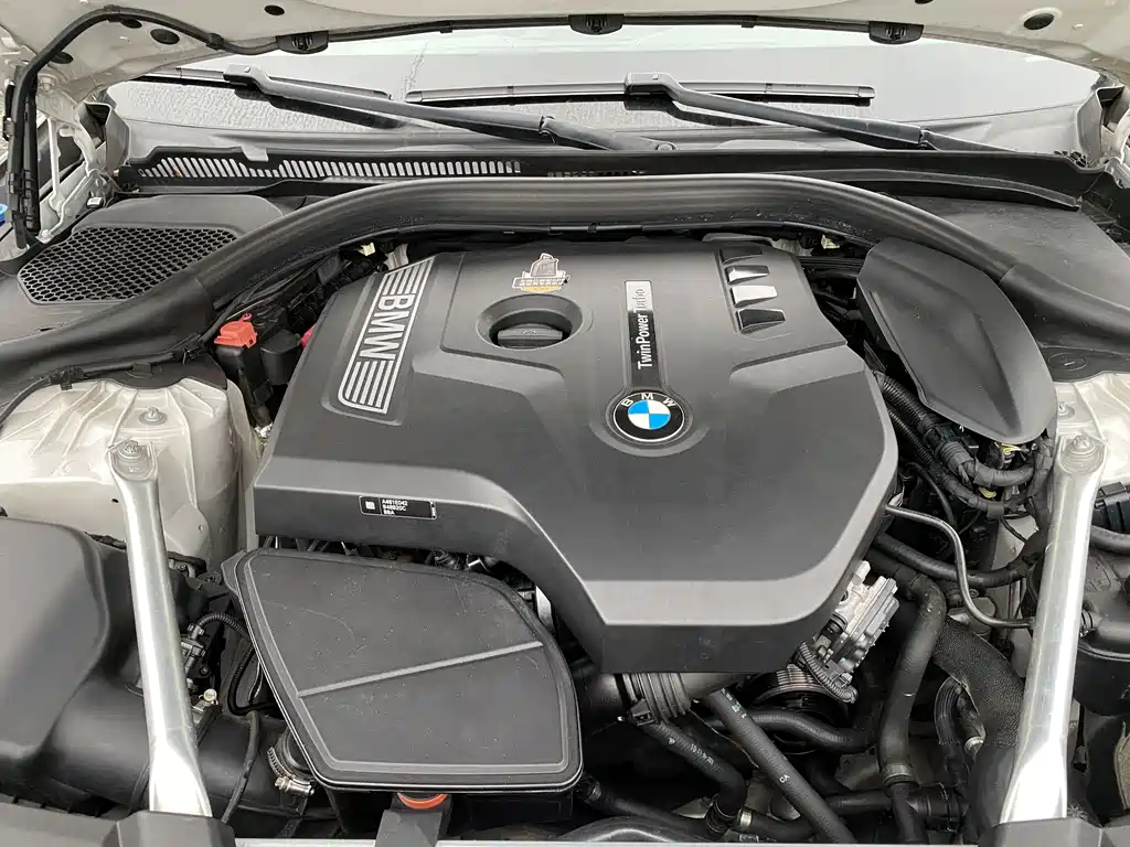 BMW 5 Series 2020 — фото 16
