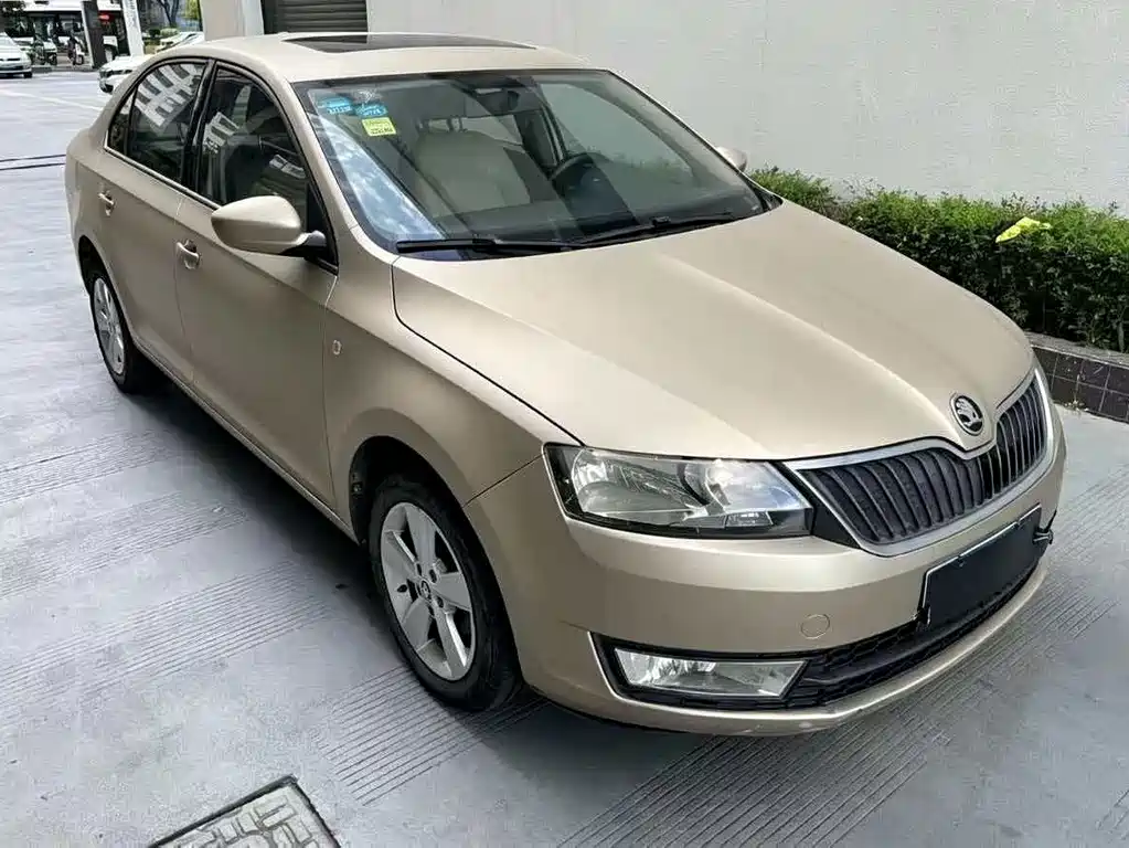 Skoda Rapid 2014 — фото 3