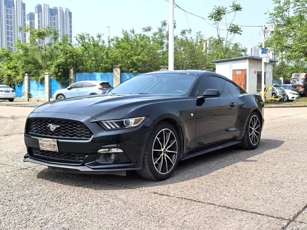 Ford Mustang 2016 — фото 1