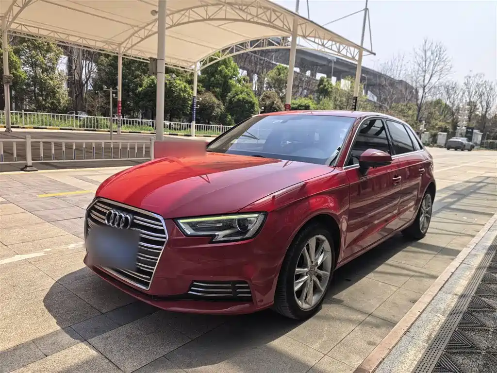 Audi A3 2018 — фото 1
