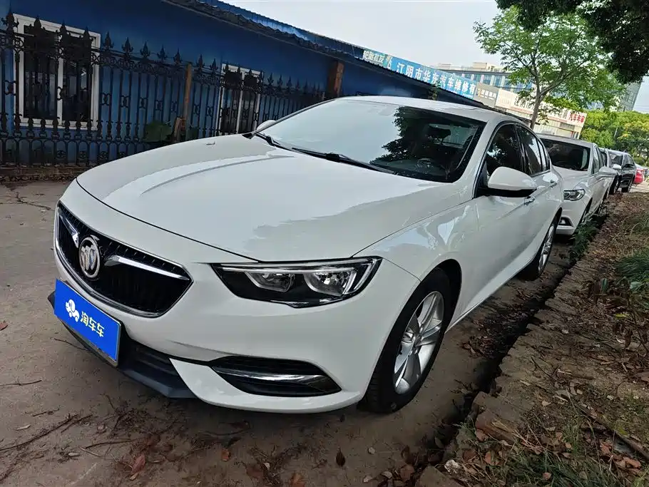 Buick Regal 2019 — фото 1