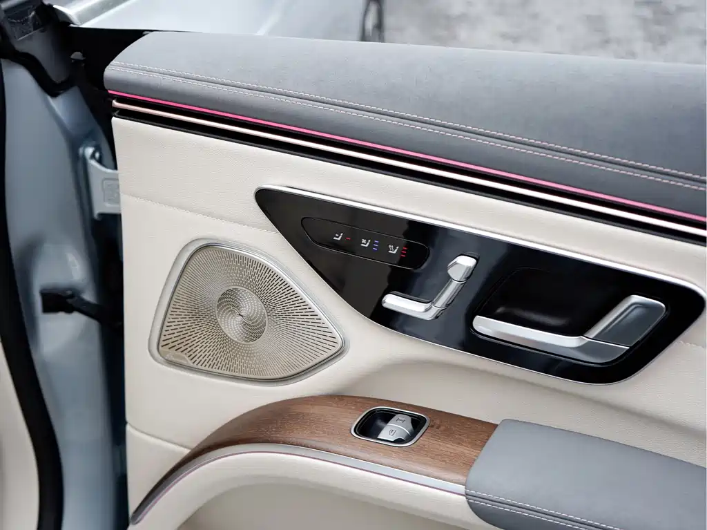 Mercedes-Benz EQS 2024 — фото 18