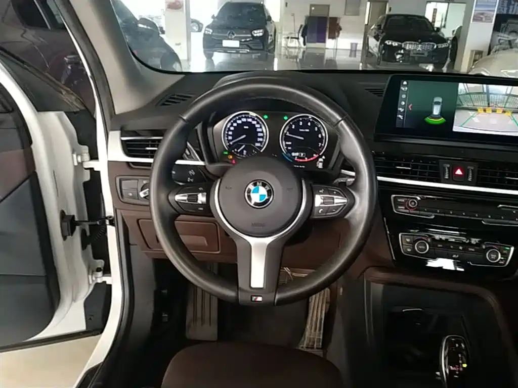 BMW X1 2021 — фото 11
