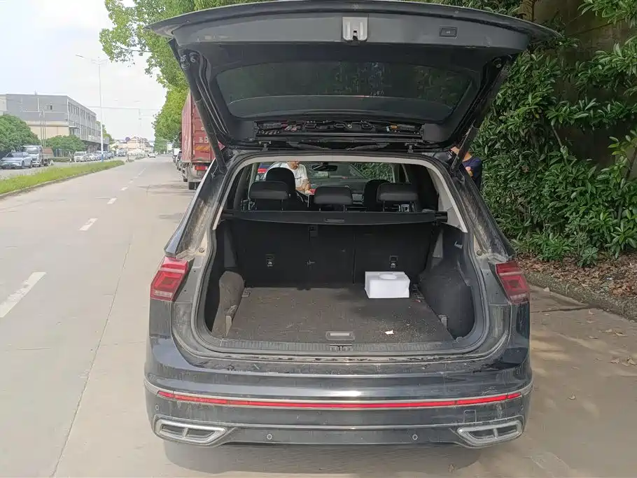 Volkswagen Tiguan L 2022 — фото 4