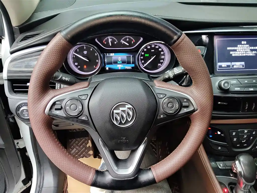 Buick Envision Plus 2019 — фото 11