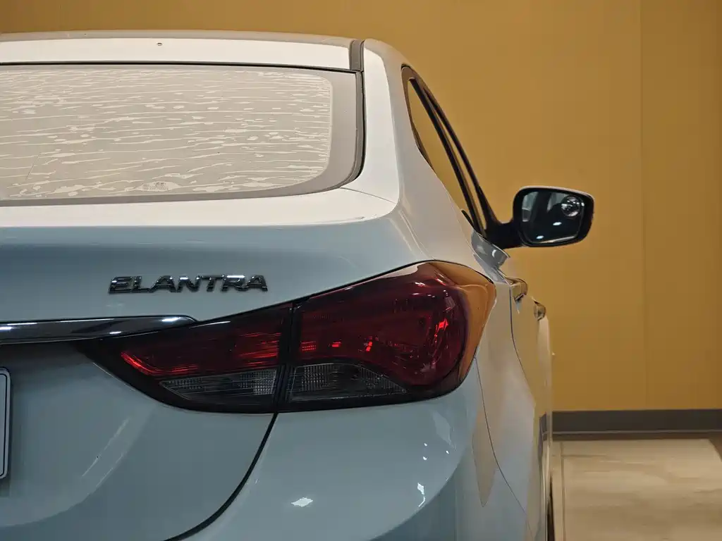 Hyundai Elantra Langdong 2016 — фото 25