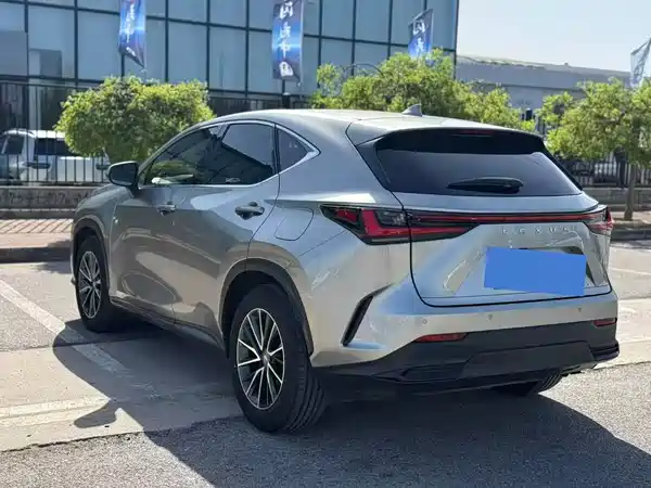 Lexus NX 2023