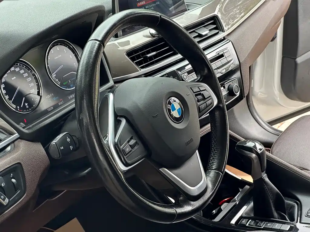 BMW X1 New Energy 2018 — фото 12