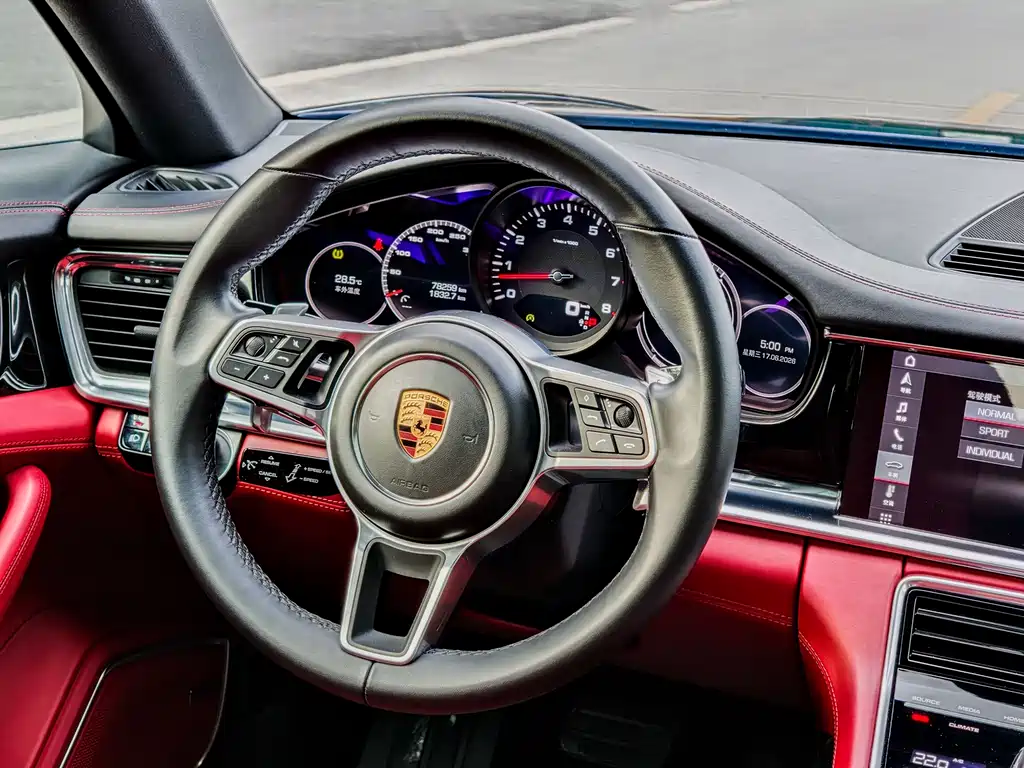 Porsche Panamera 2020 — фото 14