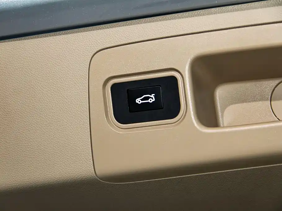 Buick GL8 2025 — фото 17