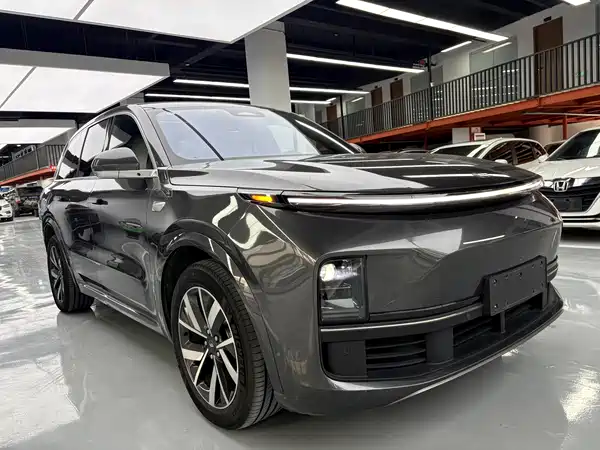 Li Auto L8 2024