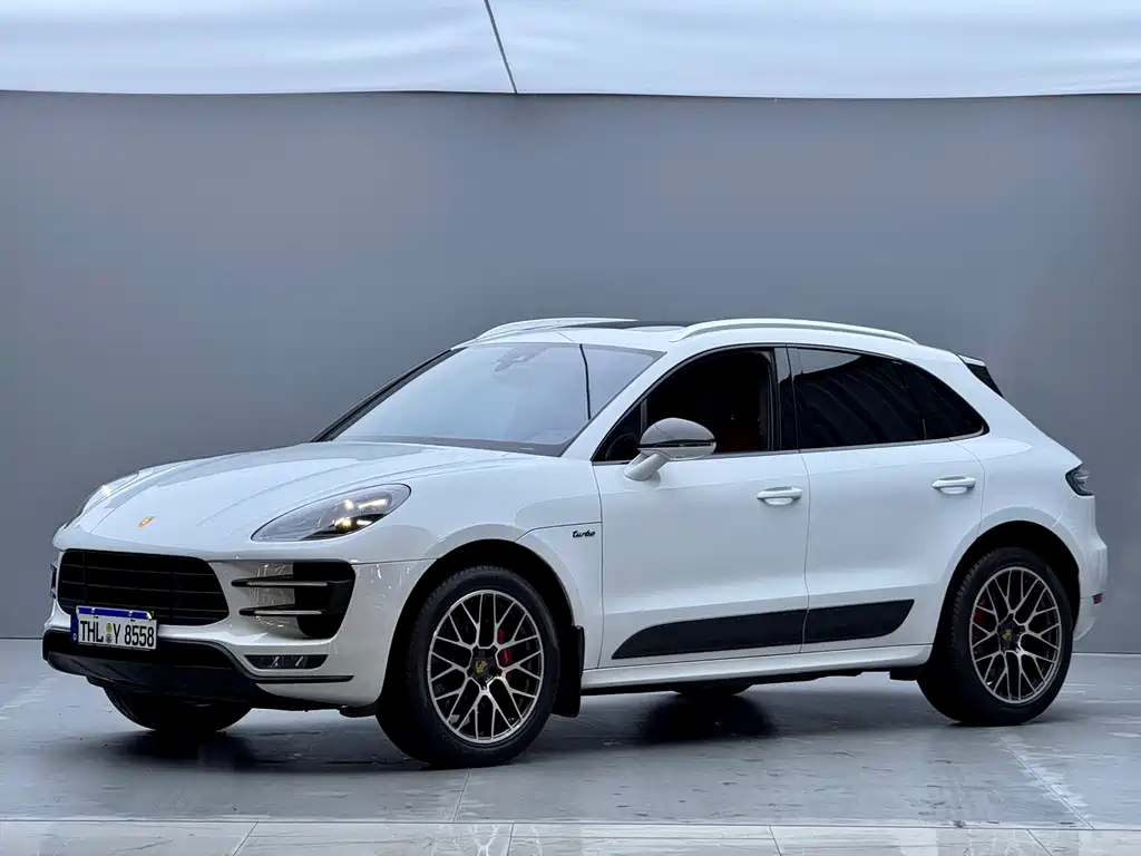 Porsche Macan 2017 — фото 1