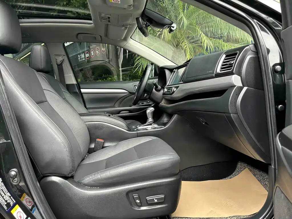 Toyota Highlander 2020 — фото 10