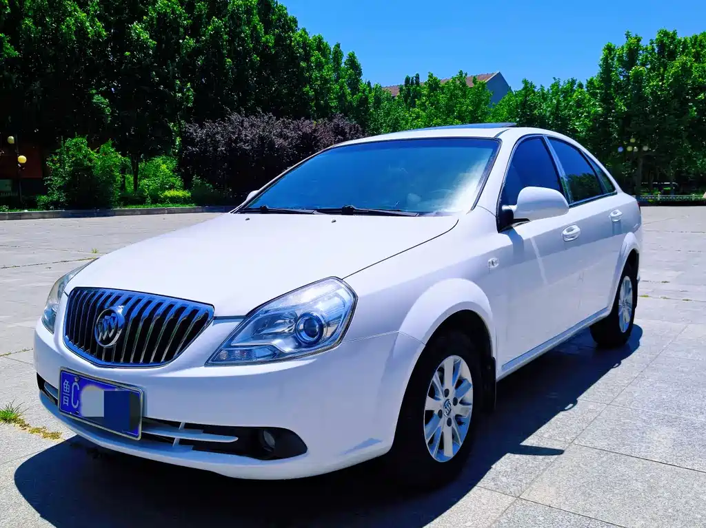 Buick Excelle 2014 — фото 4
